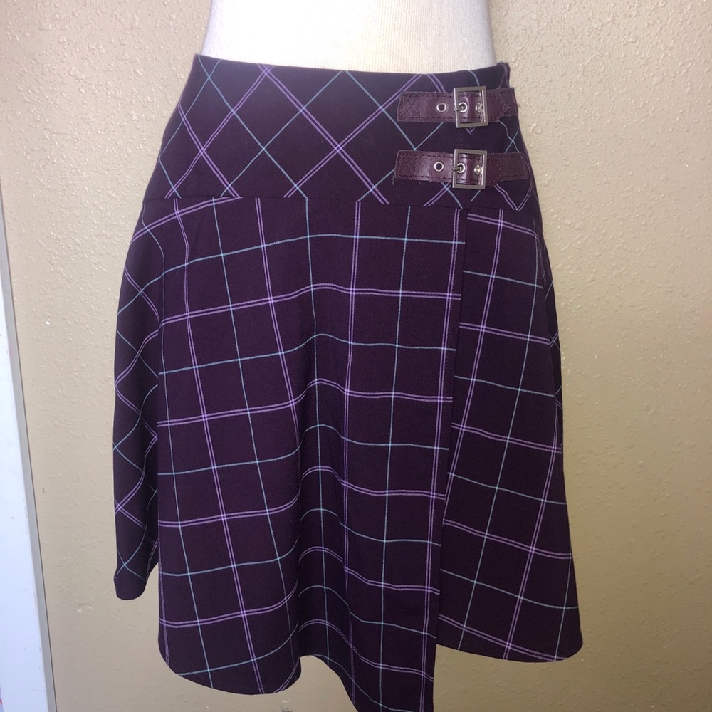 Bebé size 2 skirt
